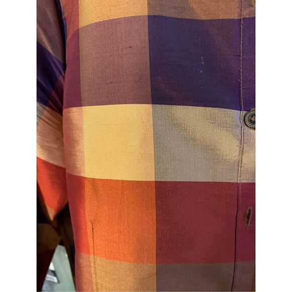 Democracy women’s 100% silk plaid button down top/petite March - Picture 3 of 4